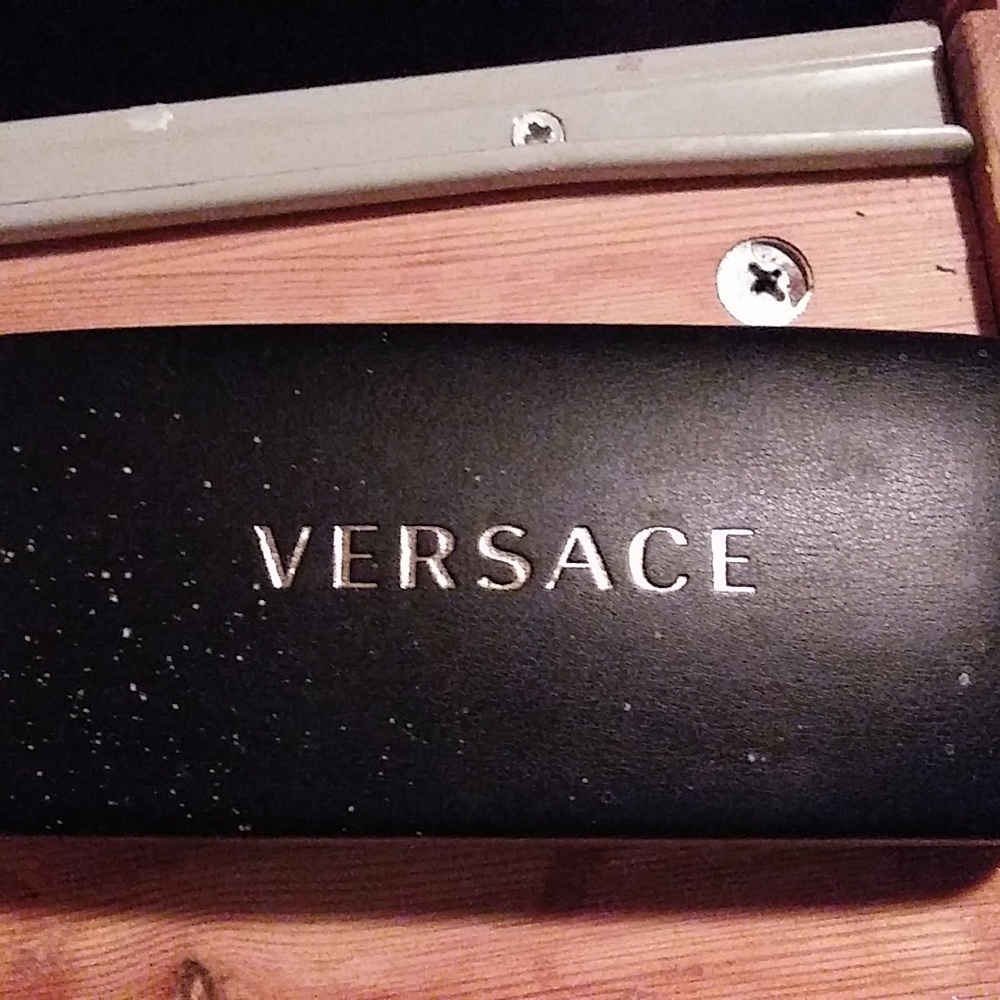 Versace sunglasses - Picture 2 of 4